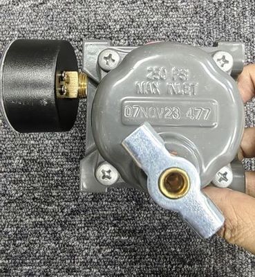 원래 피셔 67c 압력 절감 조절기 에머슨 67CFR-224 필터 조절기 67D 67dr 67df 67dfr