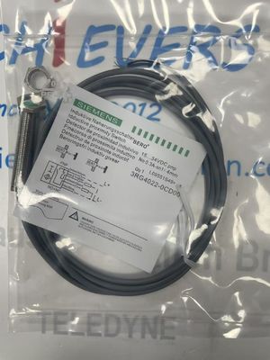 Siemens 3RG4022-0CD00  INDUCTIVE PROXIMITY SWITCH