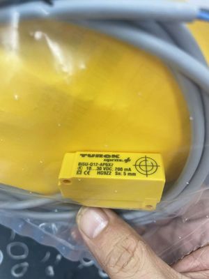 Turck BI5U-Q12-AP6X2 유도 센서 Intel Atom E3827 CPU 유형 및 토크 제한 작동은 매개변수로 설정