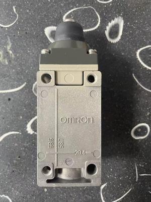 Omron D4A-3109N 소형 중장비 리미트 스위치 (32GB SSD 저장 장치 포함)