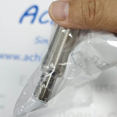 Wenglor I18N003 Flush Mount Inductive Proximity Sensor