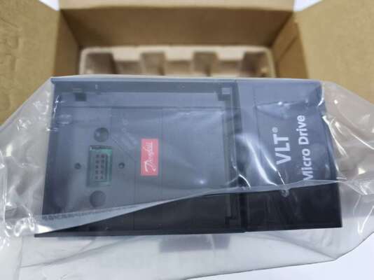 Danfoss 132F0018 VLT FC51 마이크로 드라이브 가변 주파수 드라이브